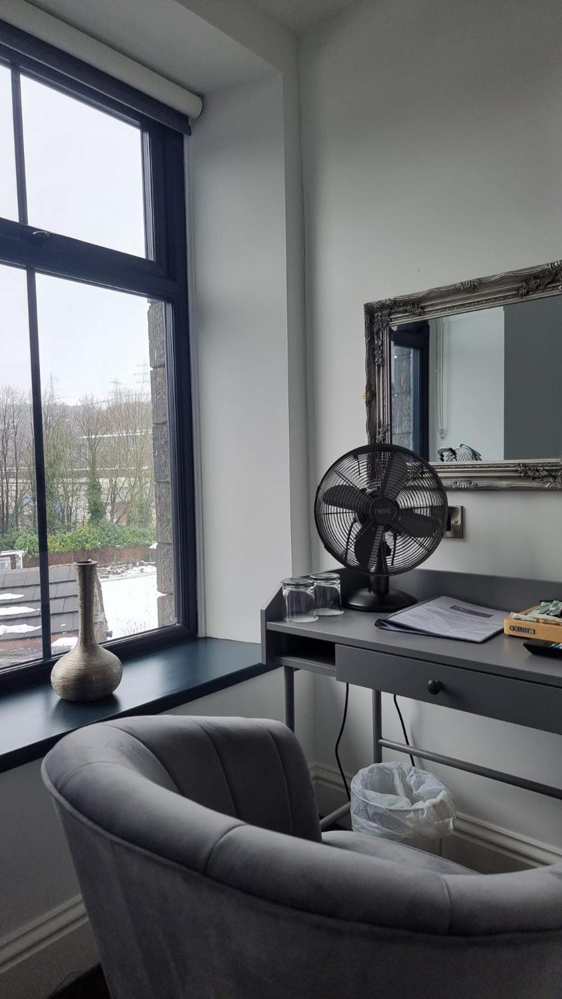 The Friendship Hotel Stocksbridge  Eksteriør bilde